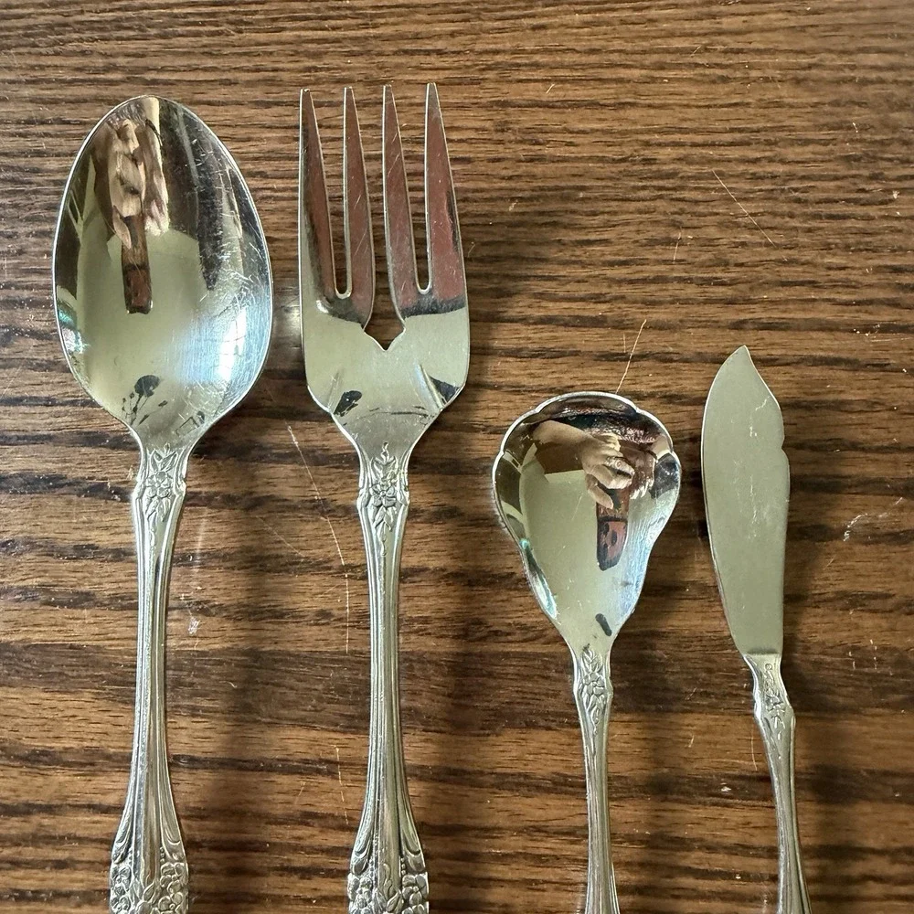 Vintage Oneida Raphael Distinction Deluxe Stainless Steel Serving Set Of 4